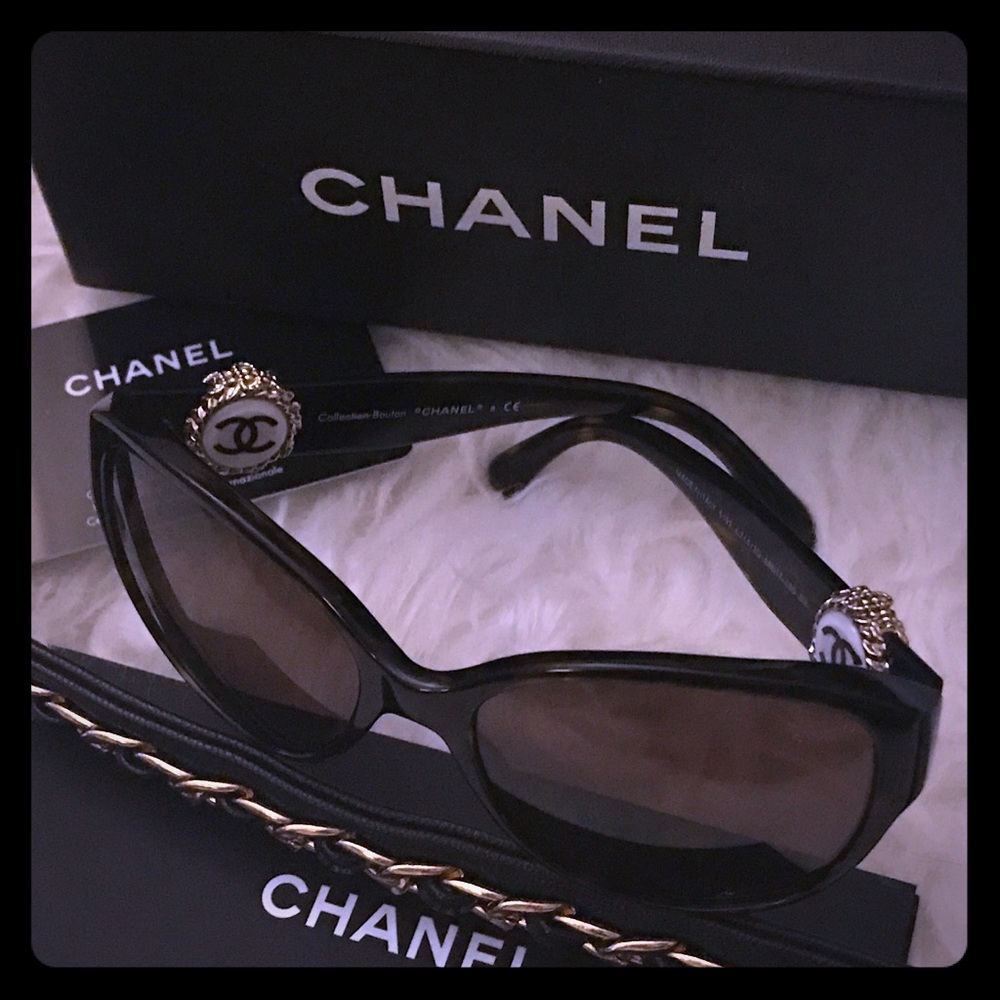 🆙️CHANEL Sunglasses bouton Collection 🤩 beautiful - Picture 3 of 9